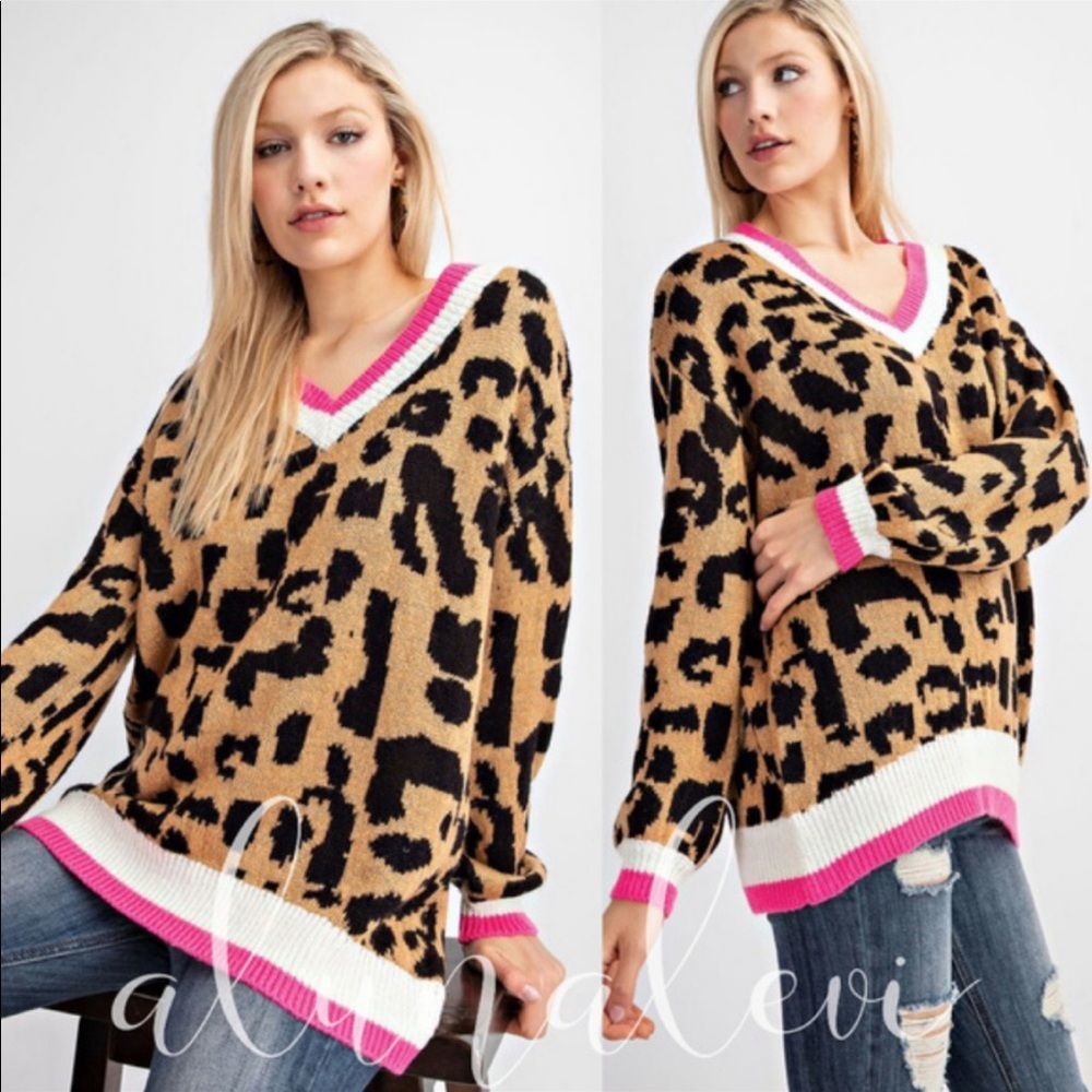 ALUNA LEVI LEOPARD OVERSIZED SWEATER WITH HOT PINK TRIM